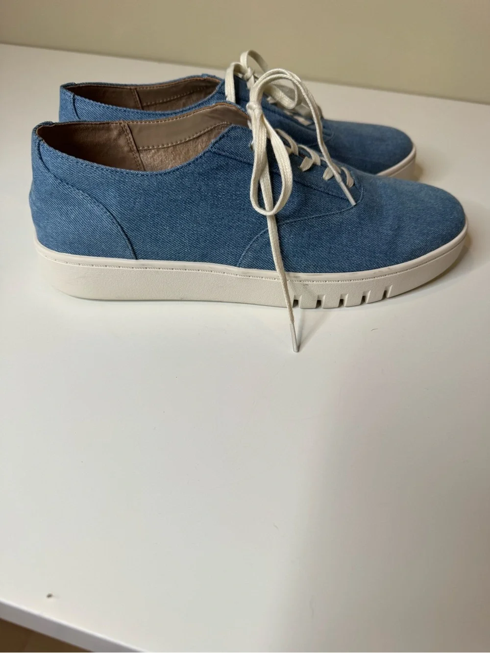 Vionic Callie Denim Lace-Up Sneakers Wide Women’s Size 8 Comfort Walking Shoes